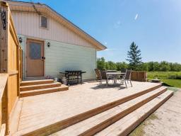 Utility room - 1482 Dawson Road, Lorette, MB R5K0T4 Photo 11