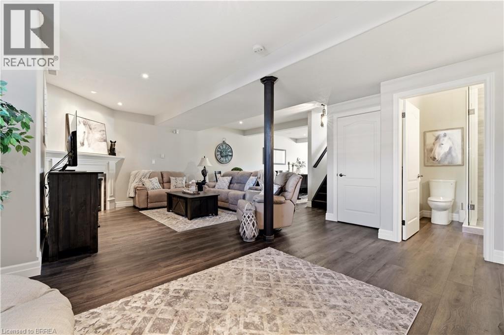 3-bedroom home for sale at 47 DEERPARK Avenue, Brantford ON · photo 24 of 46