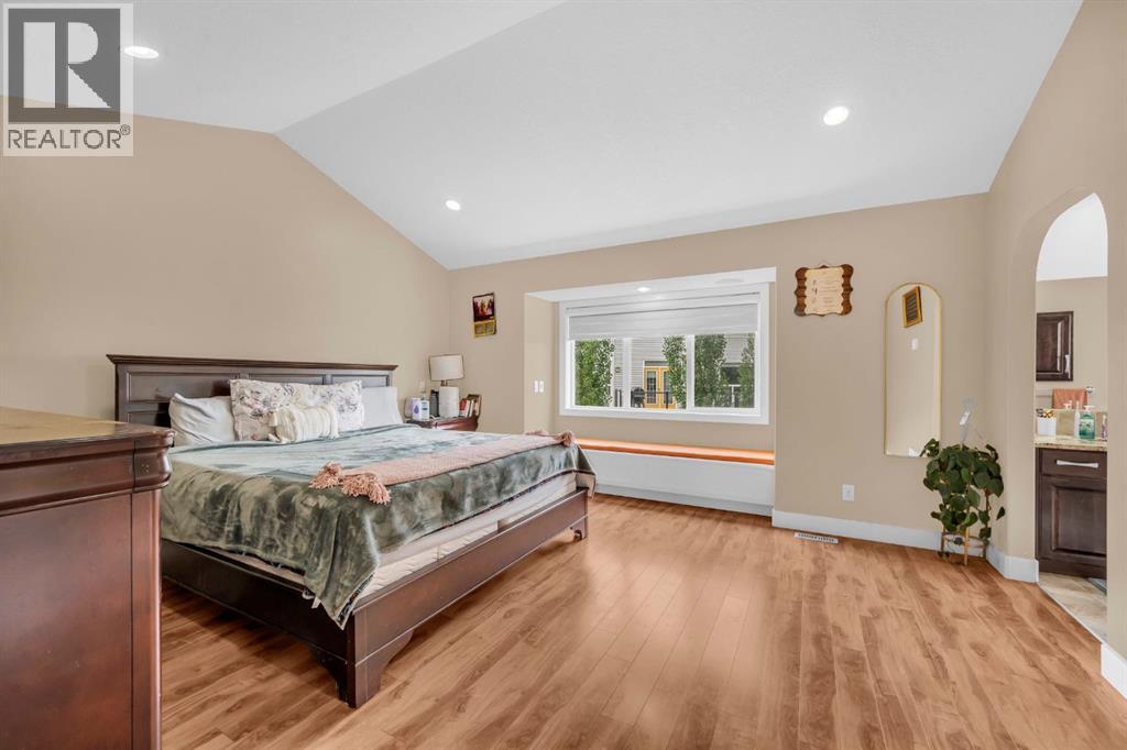 1182 Kingston Crescent Southeast - Photo 29