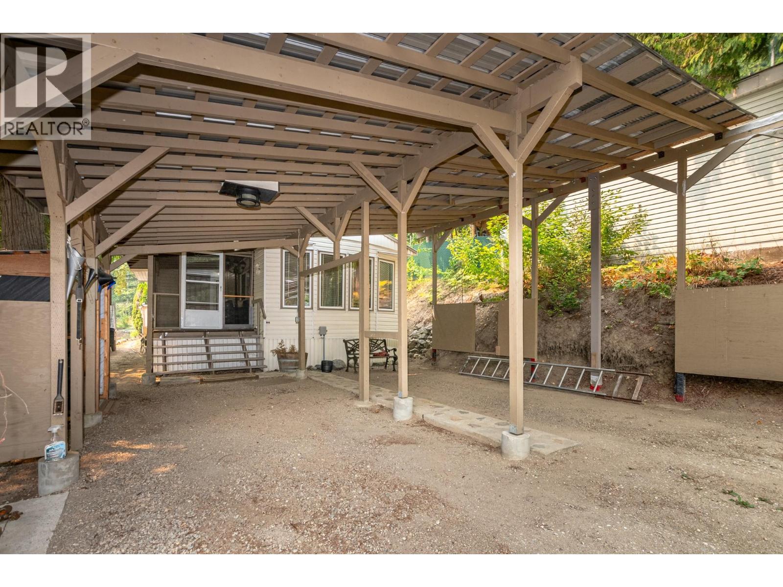 #8 2036 Solsqua-Sicamous Road - Image 31