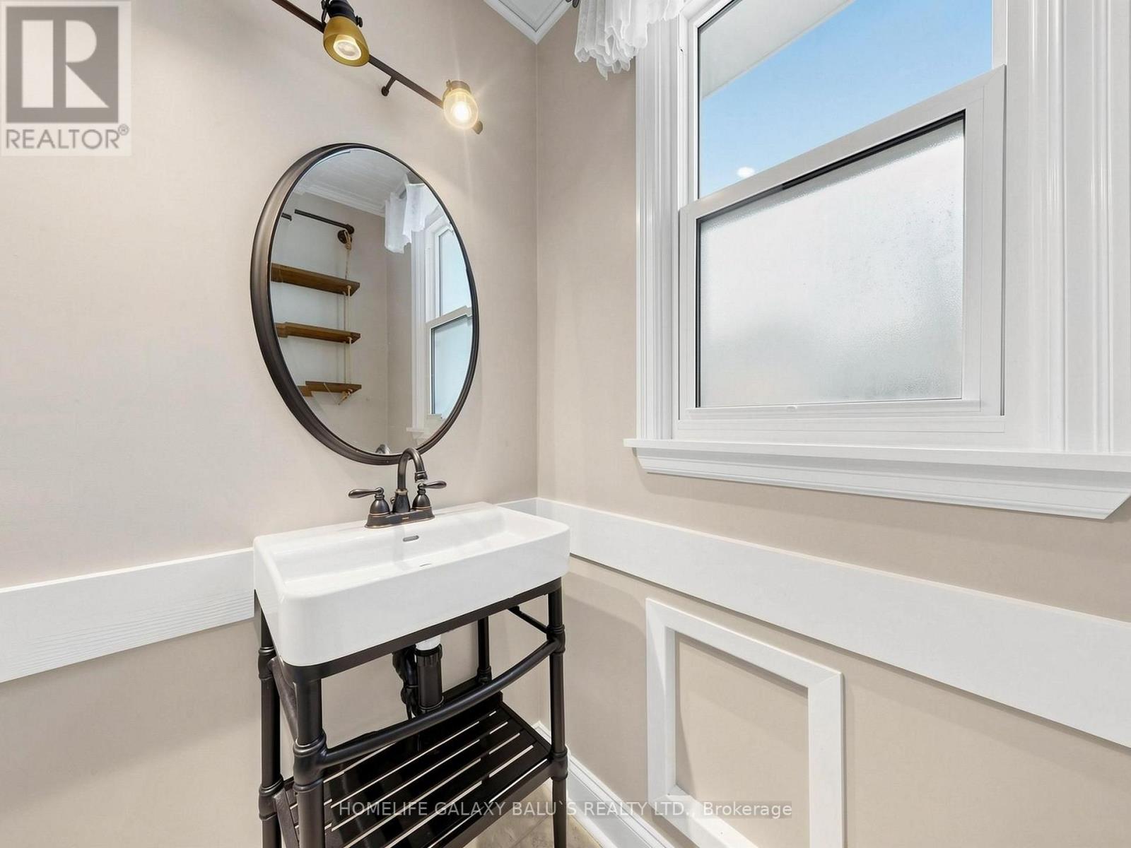 136 CENTRAL PARK BOULEVARD N - 24