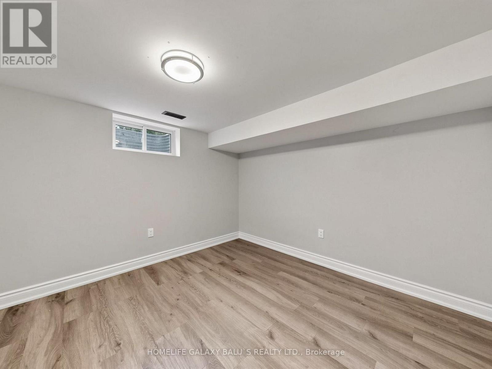136 CENTRAL PARK BOULEVARD N - 39