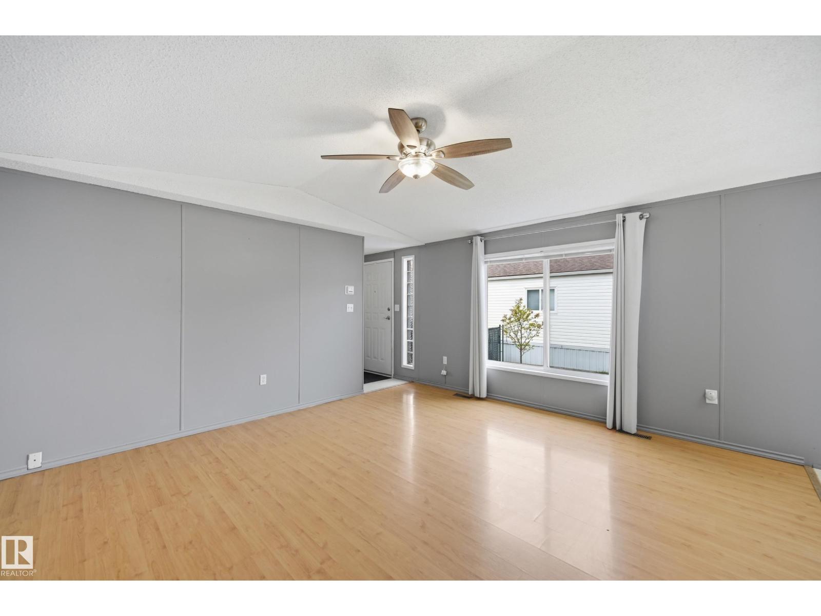 106 SPRINGFIELD Crescent - Photo 5