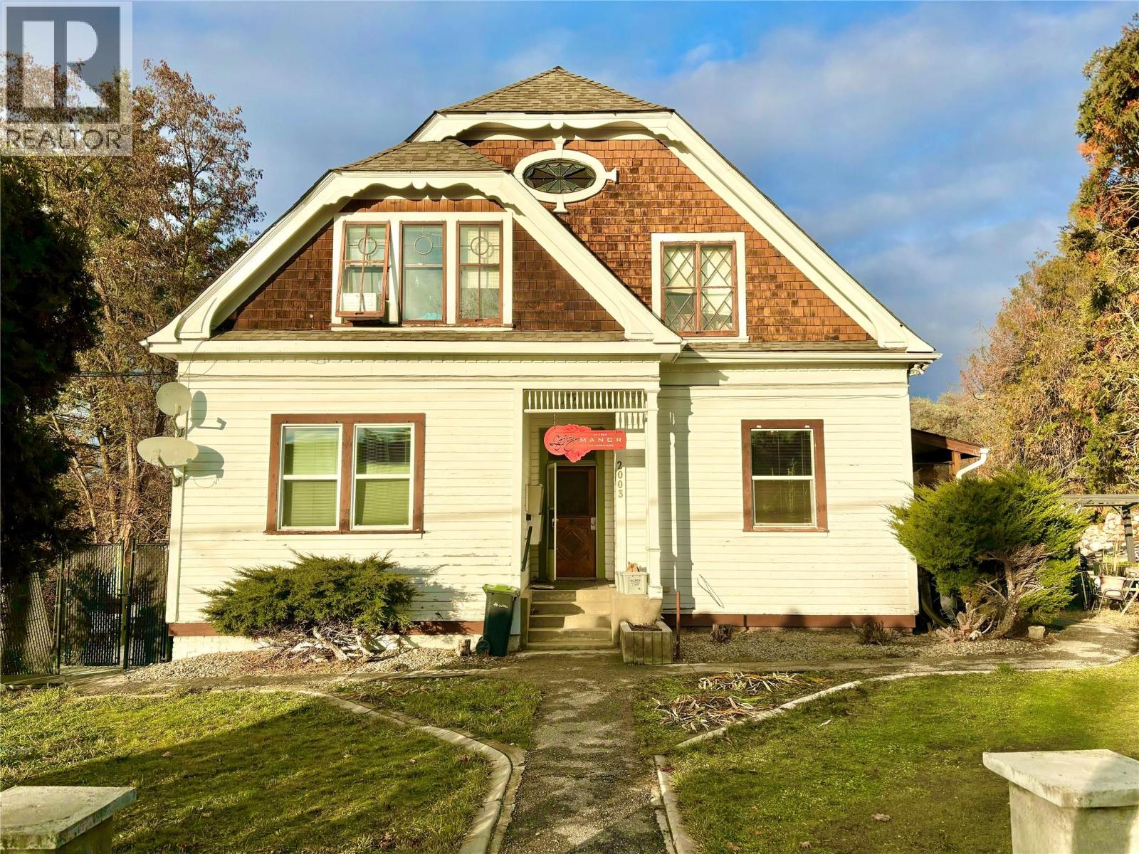  2003 37 Avenue, Vernon