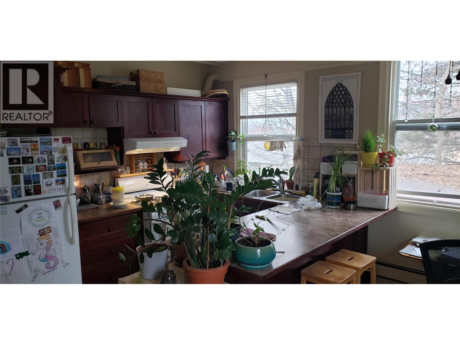  2003 37 Avenue, Vernon