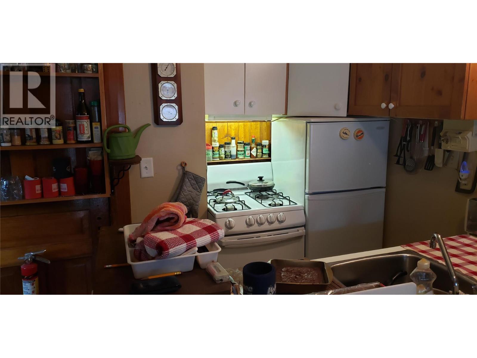  2003 37 Avenue, Vernon