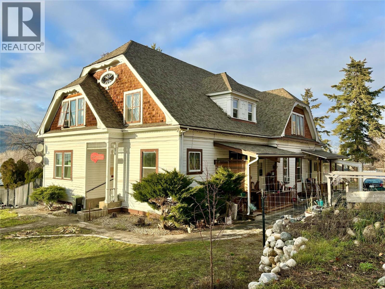  2003 37 Avenue, Vernon