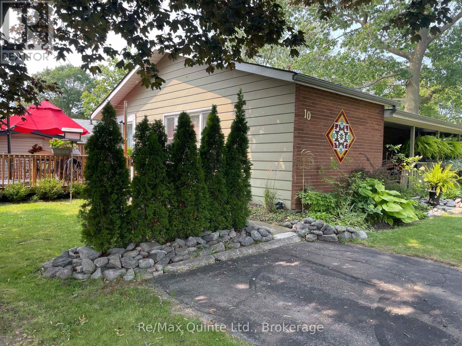 10 MCQUADE DRIVE - 2