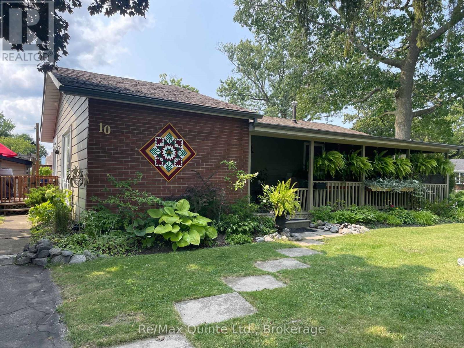 10 MCQUADE DRIVE - 3