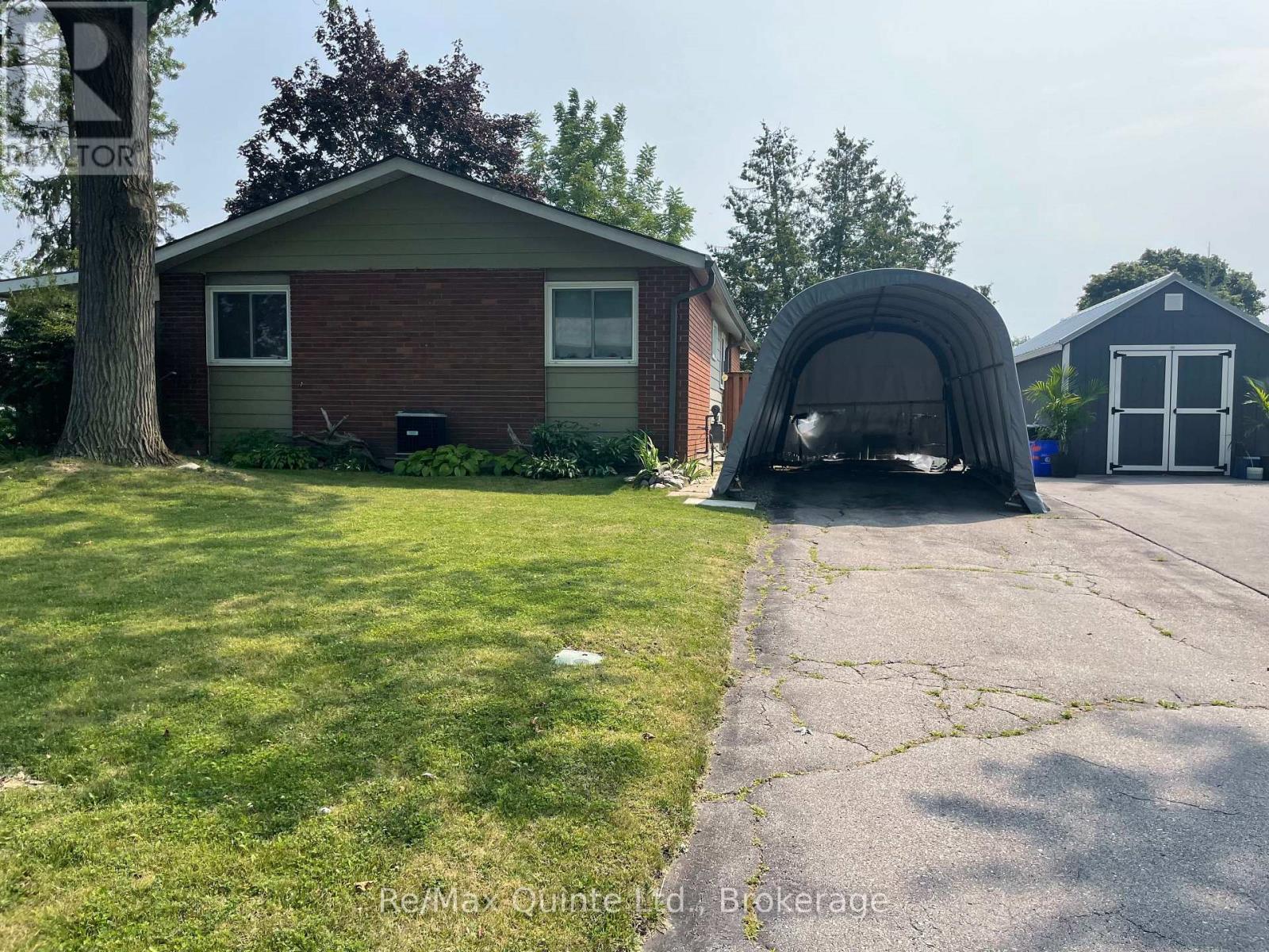 10 MCQUADE DRIVE - 6