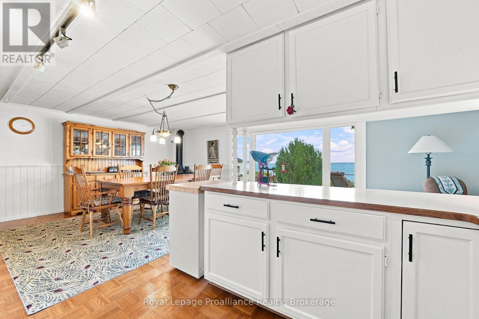 58 BENTONS LANE - 6