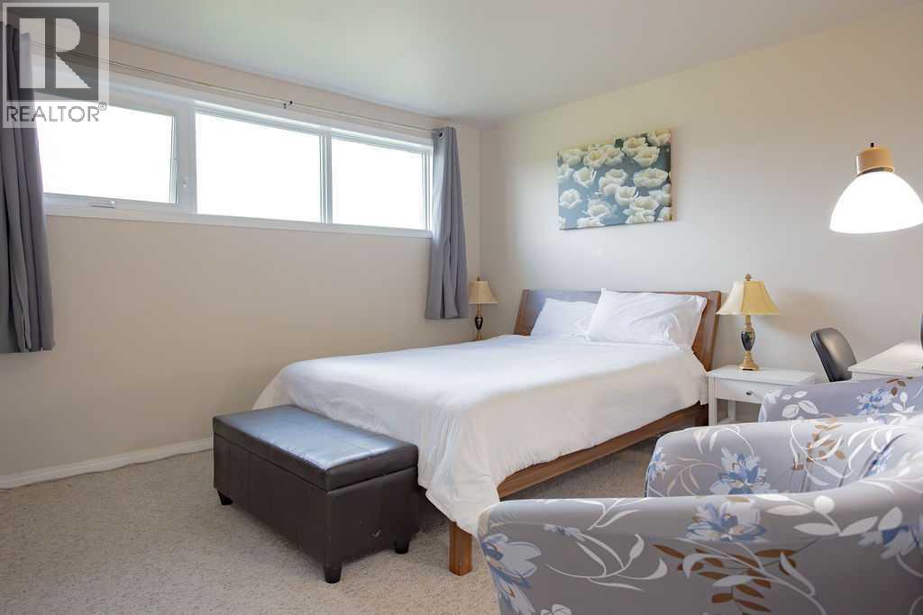 305 5 Street - Photo 16