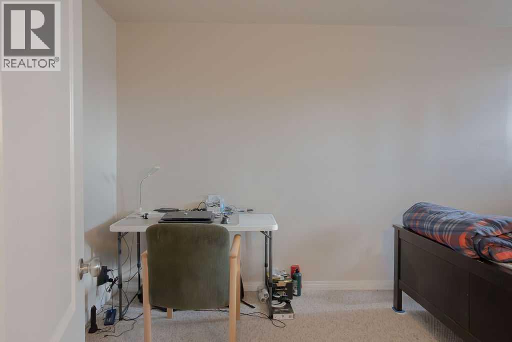 #63 305 5 Street - 22