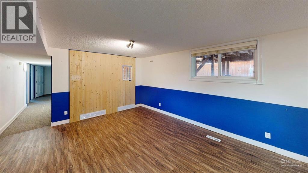 301 4 Avenue - Image 30