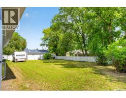121 4th Street E, Nipawin, SK S0E1E0 Photo 43
