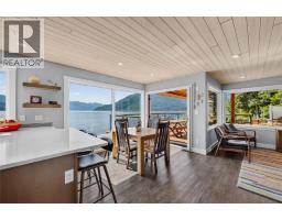1726 31 Highway, Queens Bay, BC V0B1M1 Photo 18