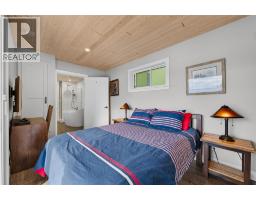 1726 31 Highway, Queens Bay, BC V0B1M1 Photo 29