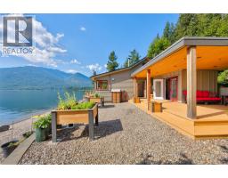 1726 31 Highway, Queens Bay, BC V0B1M1 Photo 49