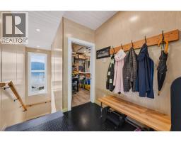 1726 31 Highway, Queens Bay, BC V0B1M1 Photo 44
