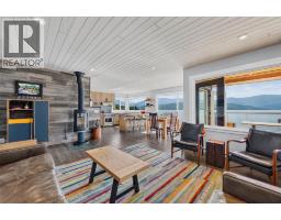 1726 31 Highway, Queens Bay, BC V0B1M1 Photo 25