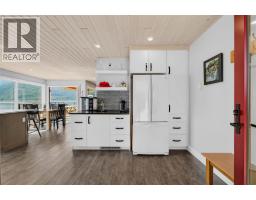 1726 31 Highway, Queens Bay, BC V0B1M1 Photo 11
