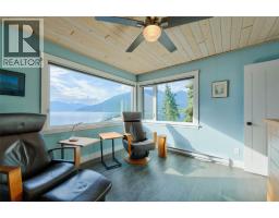 1726 31 Highway, Queens Bay, BC V0B1M1 Photo 38