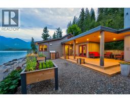 1726 31 Highway, Queens Bay, BC V0B1M1 Photo 70