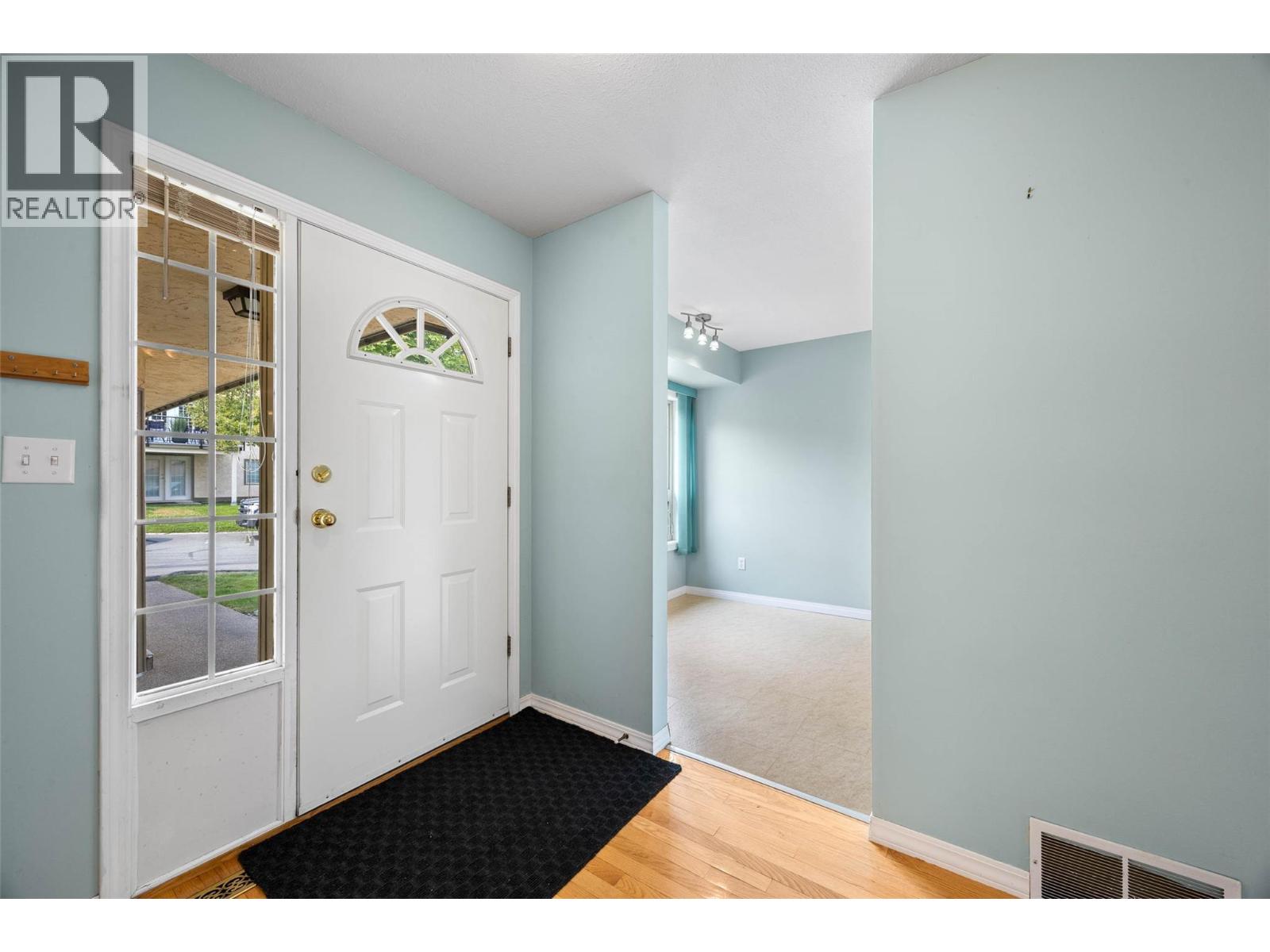 #17 1750 Pacific Way - 3