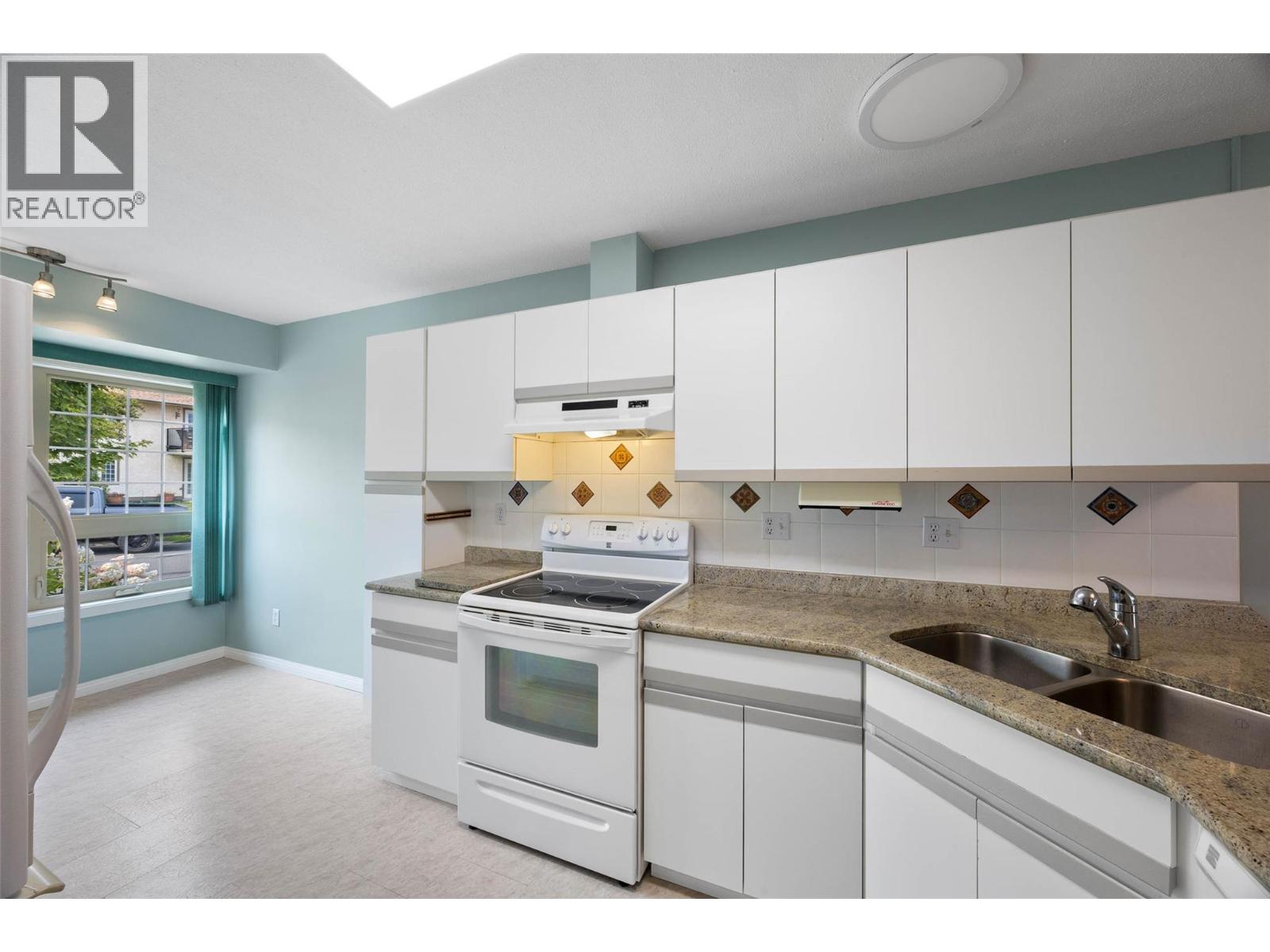 #17 1750 Pacific Way - Image 6
