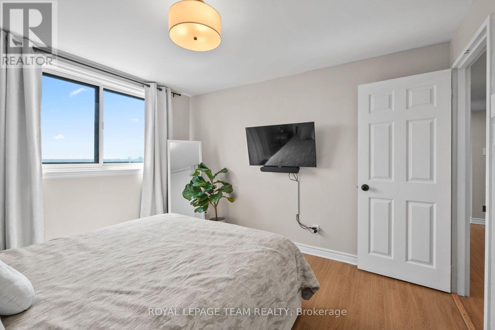 2 Bed, 1 Bath House for Sale in Ottawa – 1906 – 199 KENT STREET, Ottawa – MLS# X13668752 - Image 35