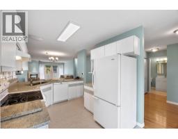Kitchen - 1750 Pacific Way Unit# 17, Kamloops, BC V2E2K8 Photo 7