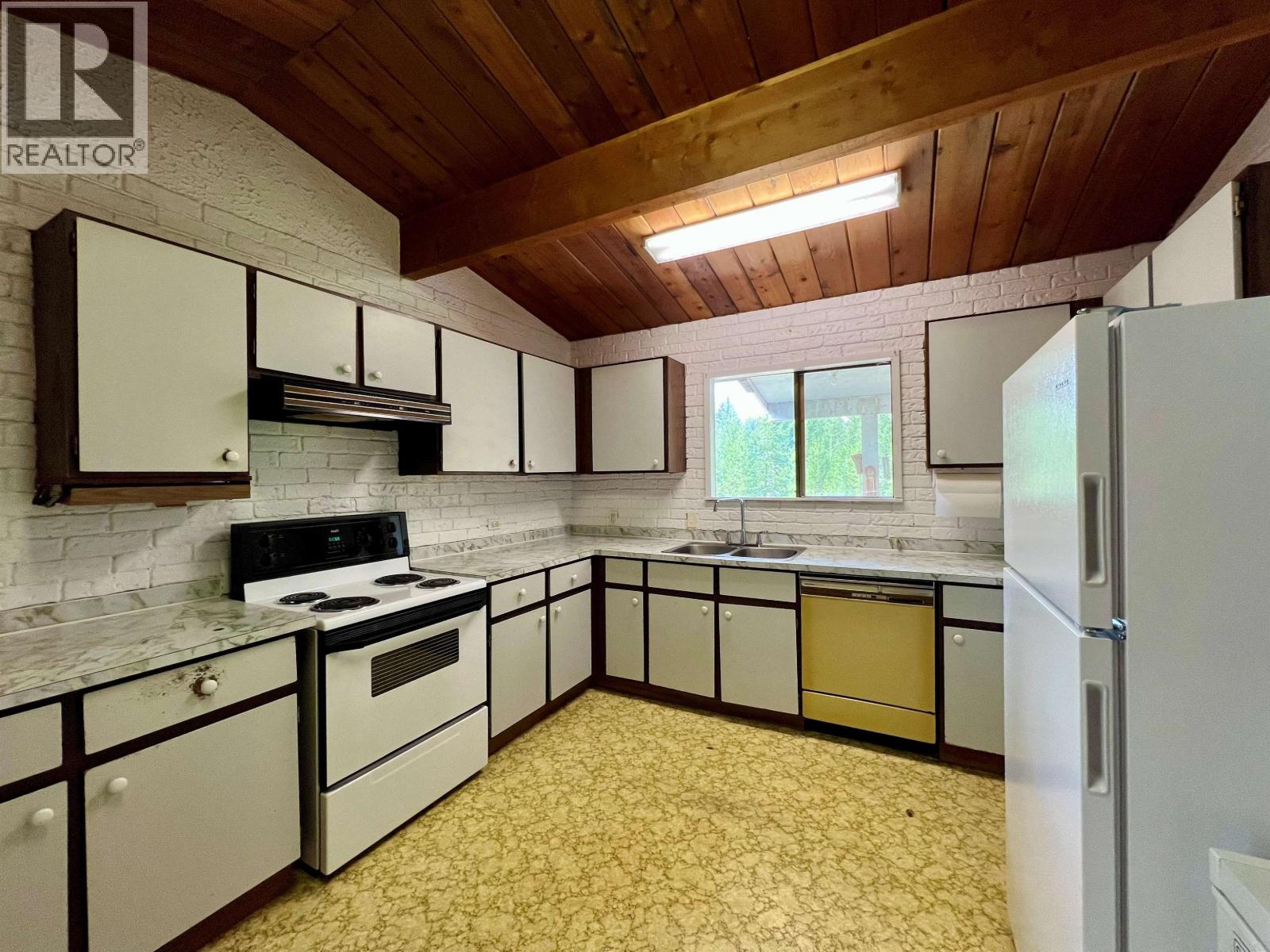 6709 RYALL ROAD - 4