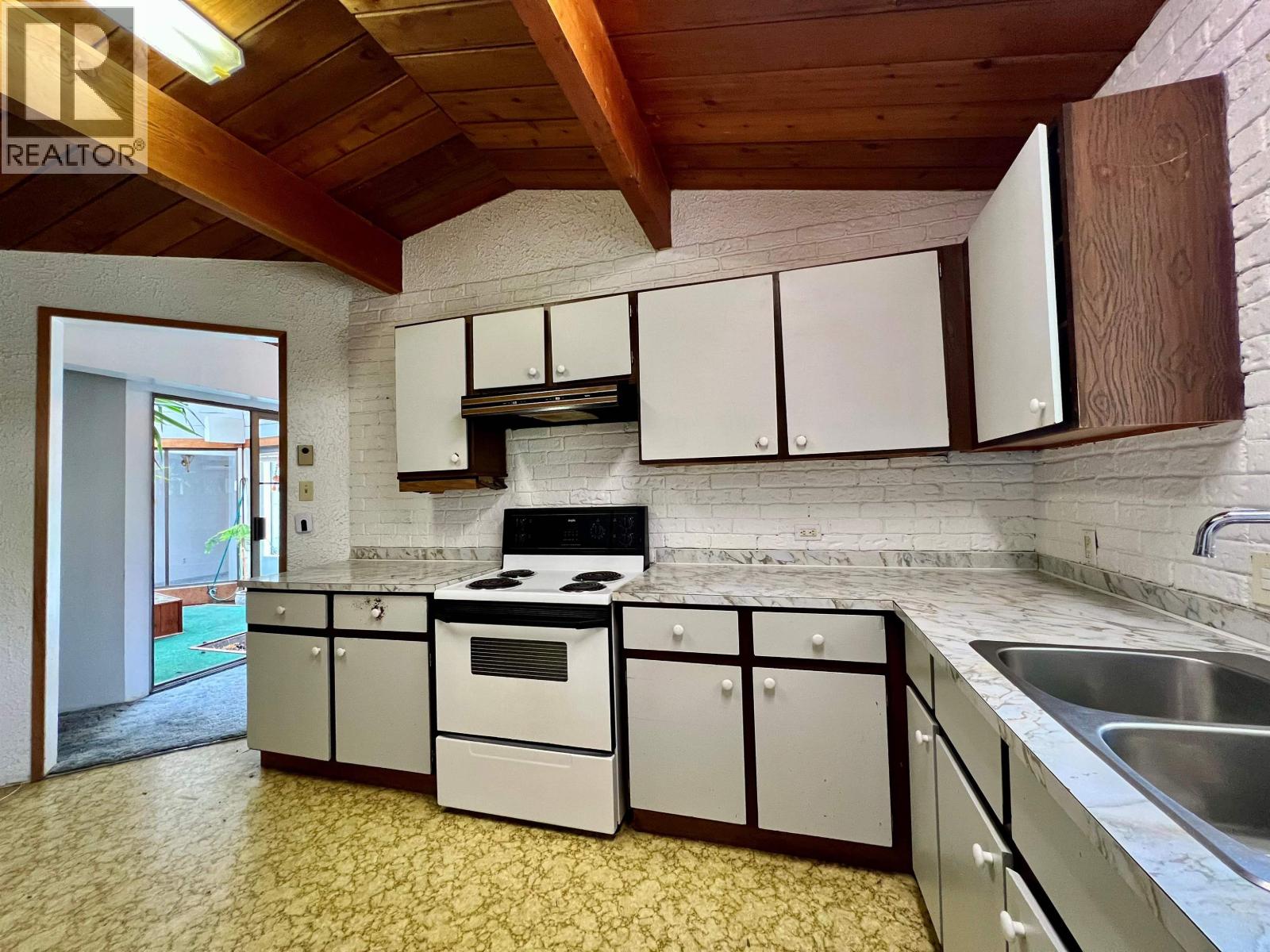 6709 RYALL ROAD - 7