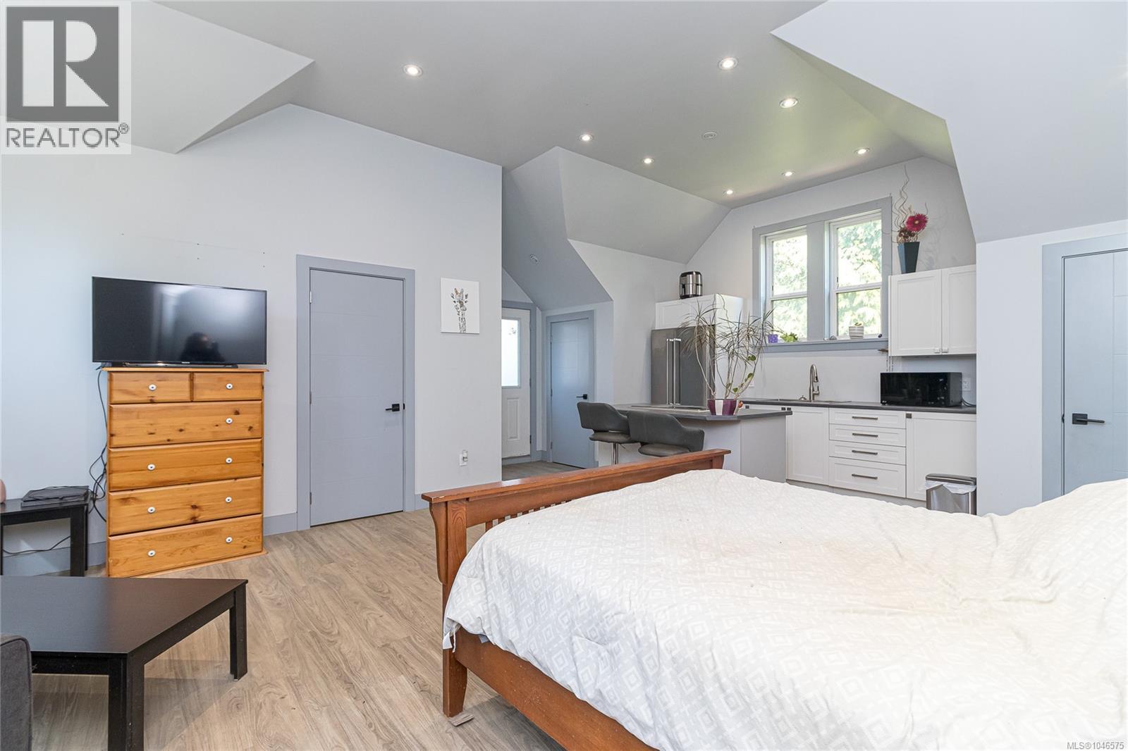 1731 Northgate Rd - 55