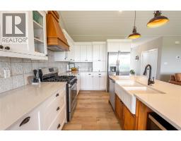 8049 Northville Road, Lambton Shores, ON N0M2N0 Photo 11