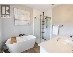 8049 Northville Road, Lambton Shores, ON N0M2N0 Photo 17