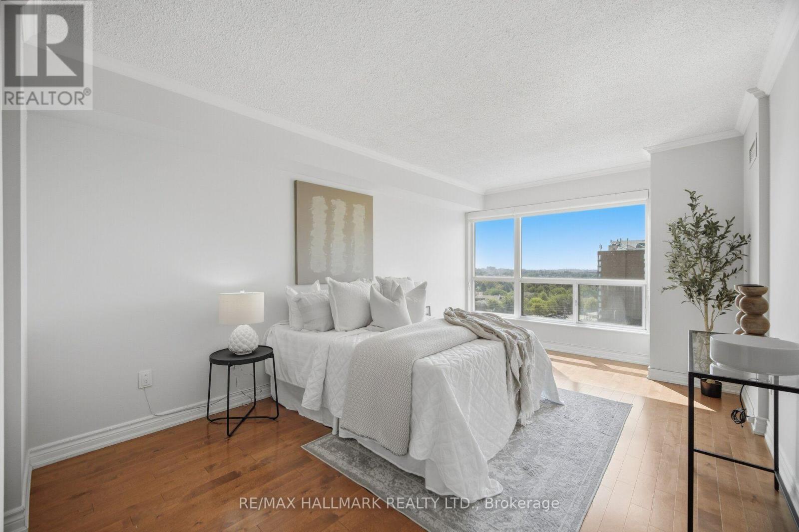 #1005 712 ROSSLAND ROAD E - 18