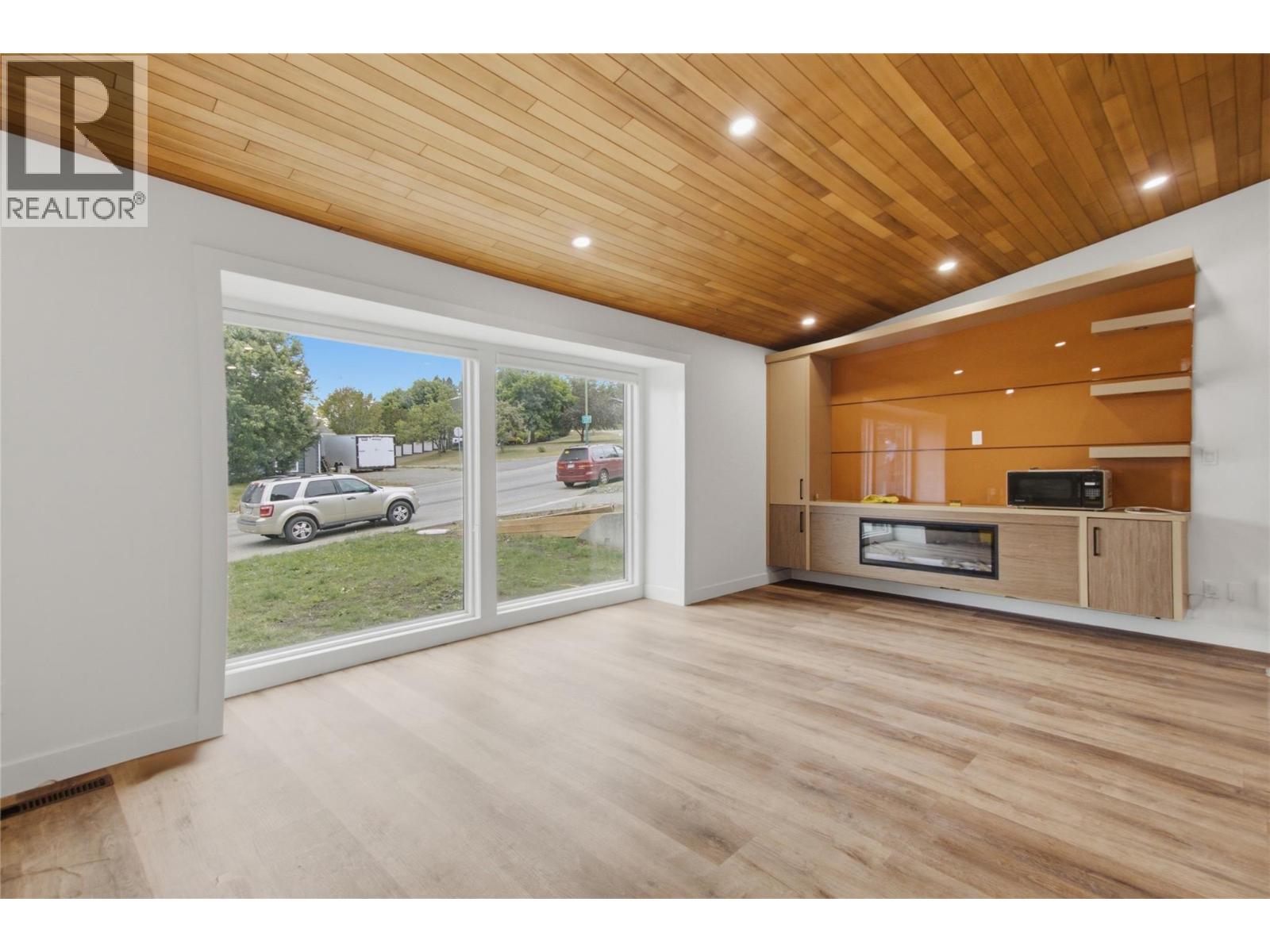 2012 Sifton Avenue - Image 18