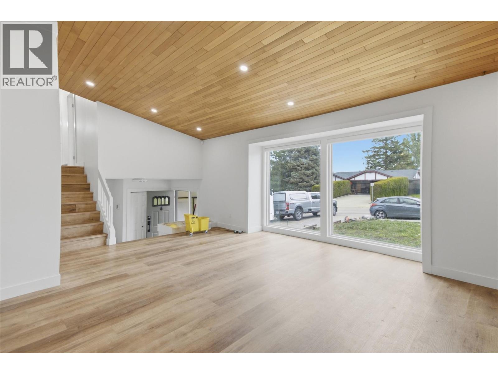2012 Sifton Avenue - Image 22