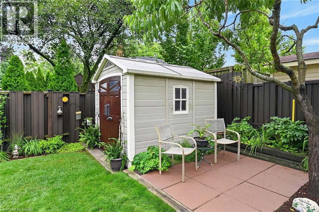 49 BROOKSTREAM Court - 50