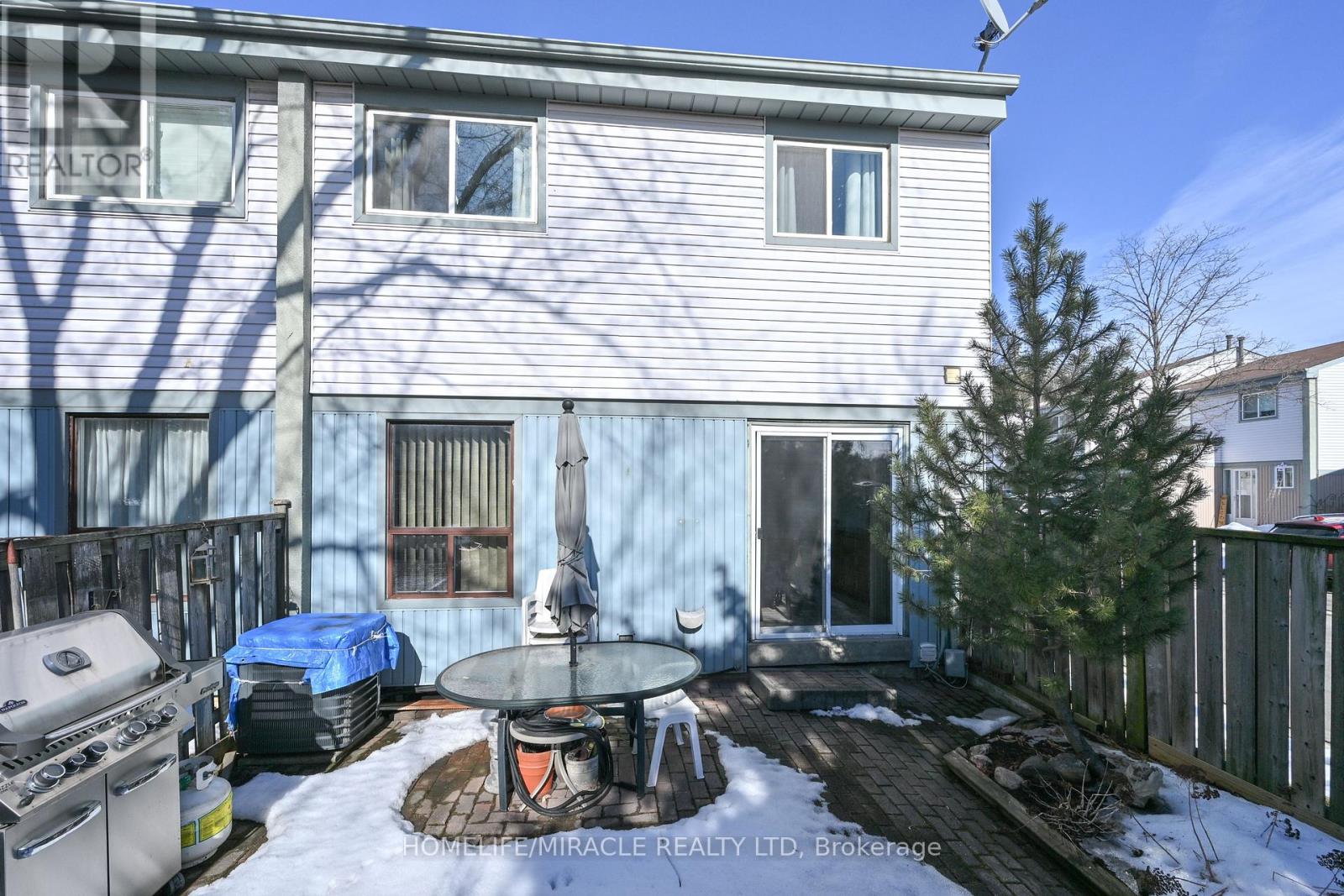 #27 121 FALCONER DRIVE - 30