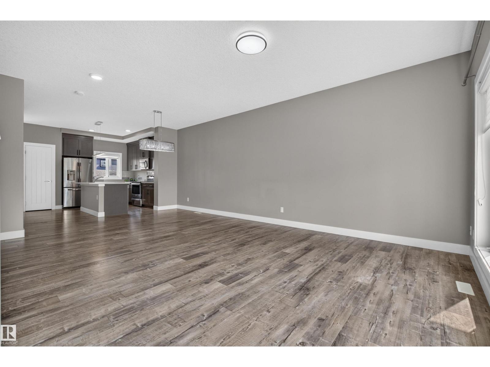 812 MORRIS AV, Meadowview Park_LEDU, Leduc photo 2