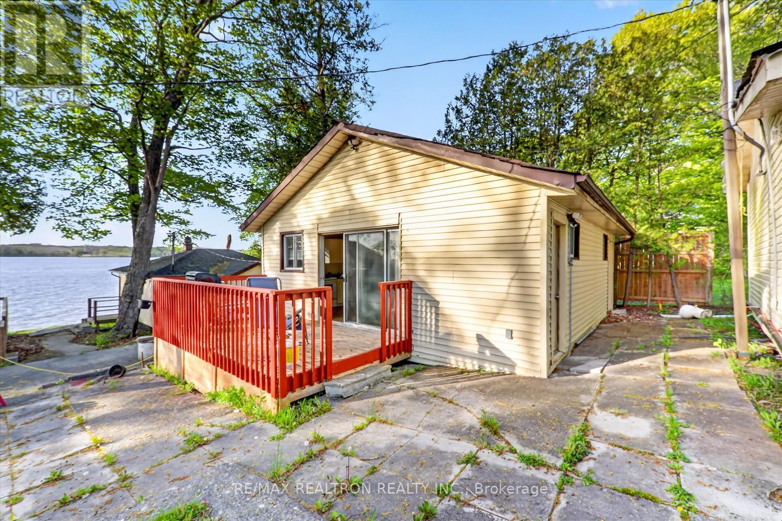 33 THISTLE DEW LANE - 11