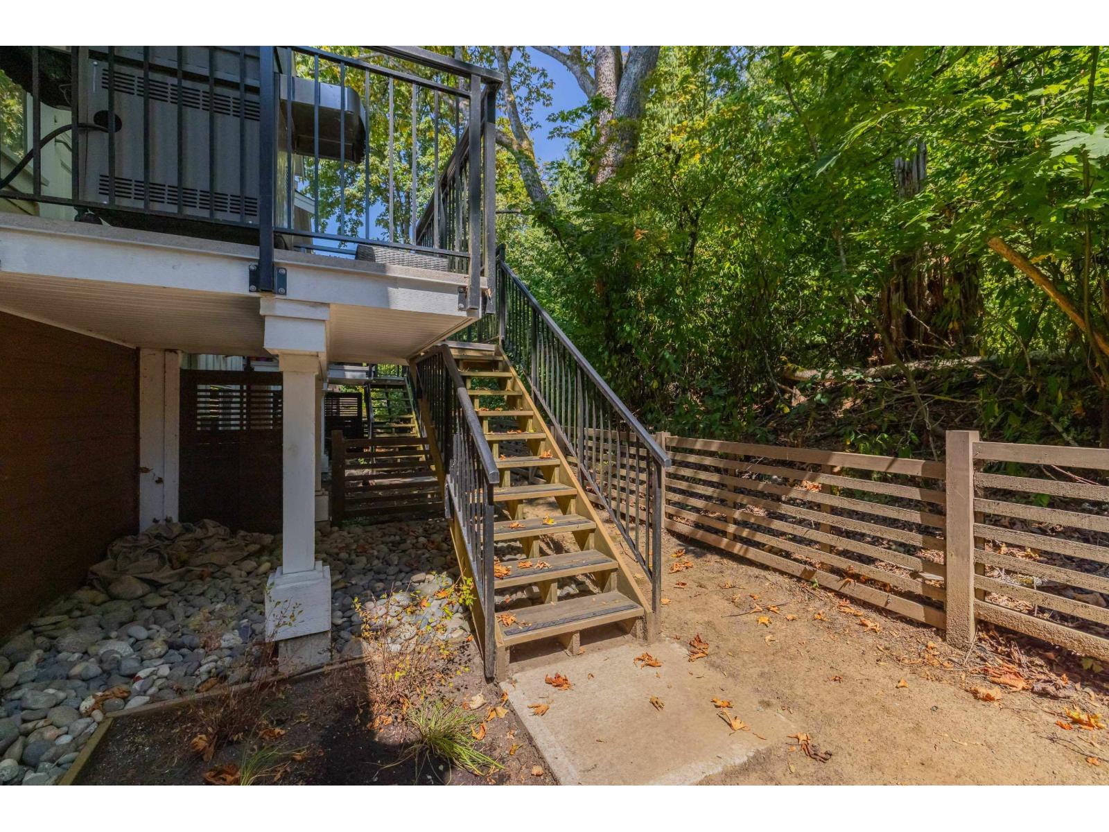 128 16561 17A AVENUE, White Rock
