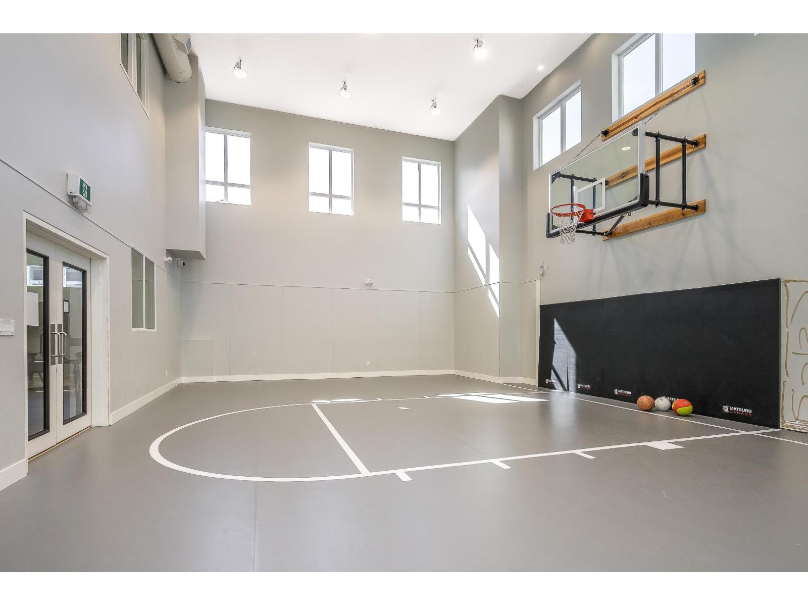 128 16561 17A AVENUE, White Rock