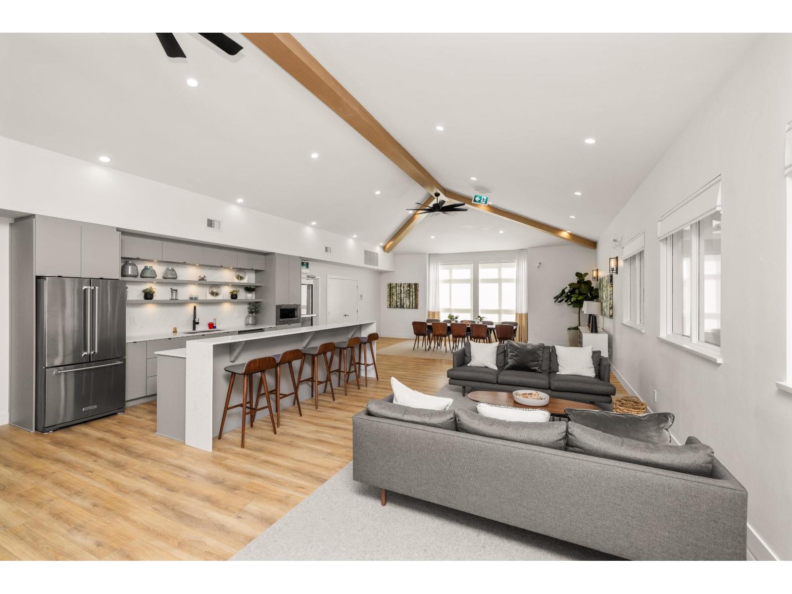 128 16561 17A AVENUE, White Rock