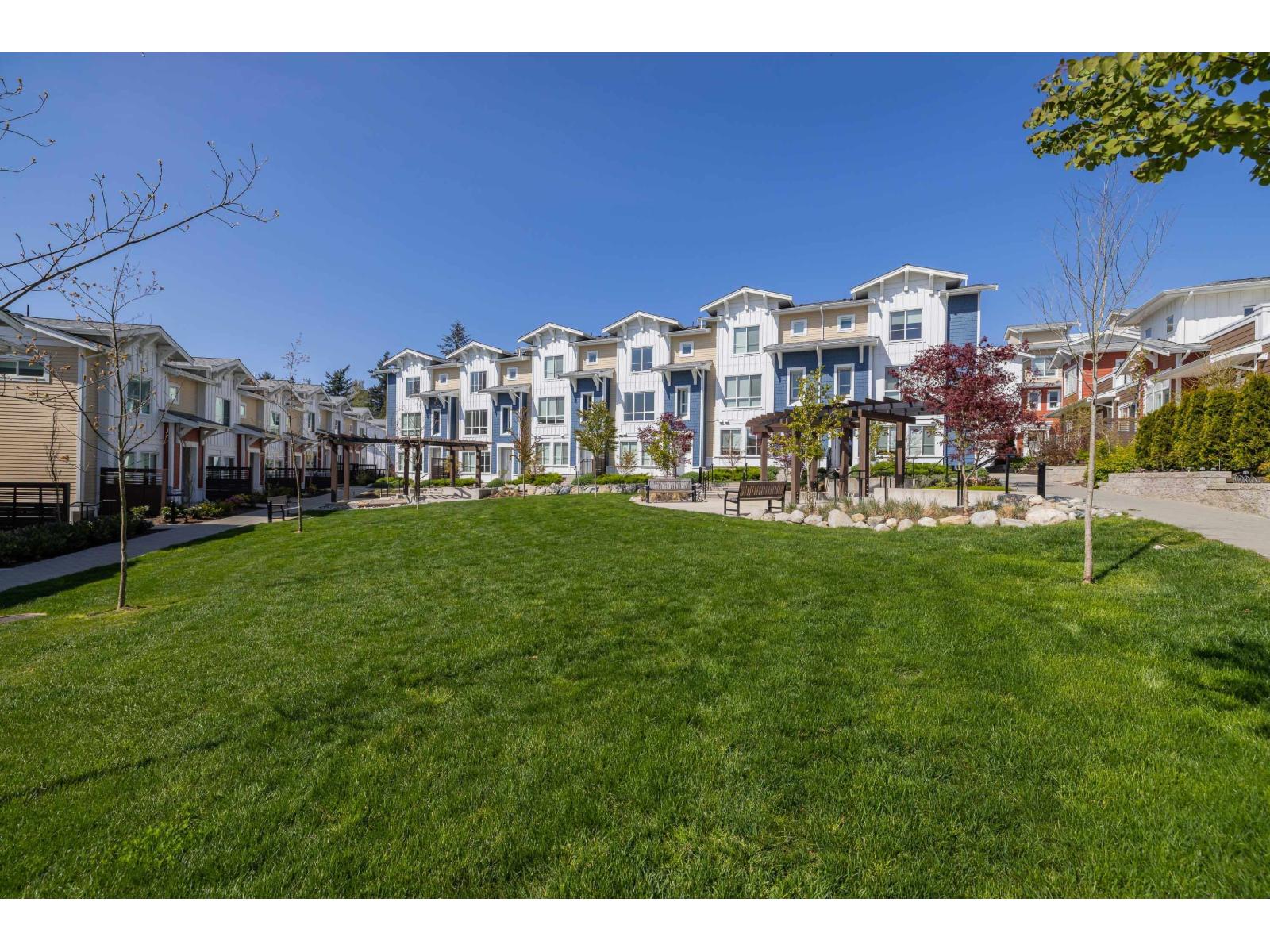 128 16561 17A AVENUE, White Rock