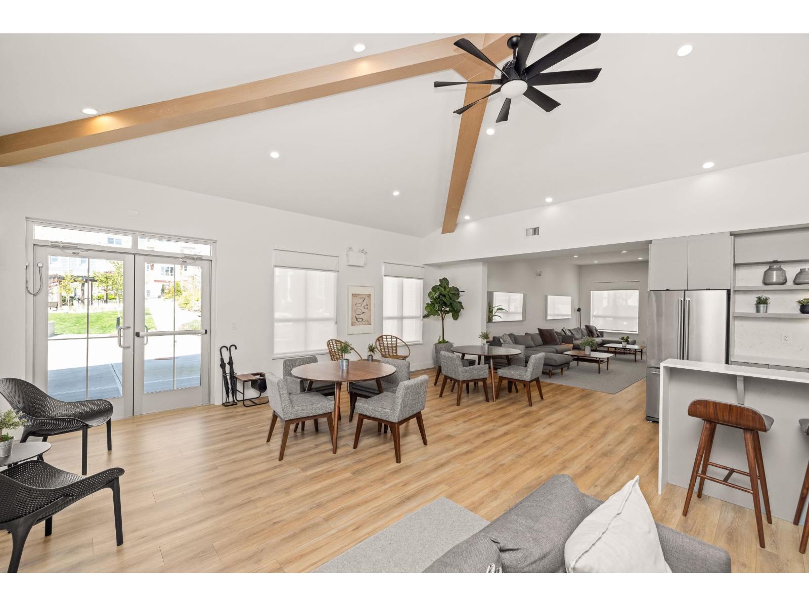 128 16561 17A AVENUE, White Rock