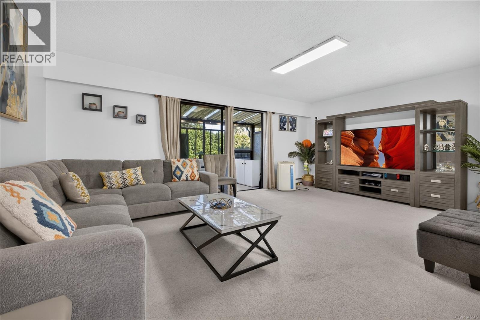 3 864 Swan Street, Saanich