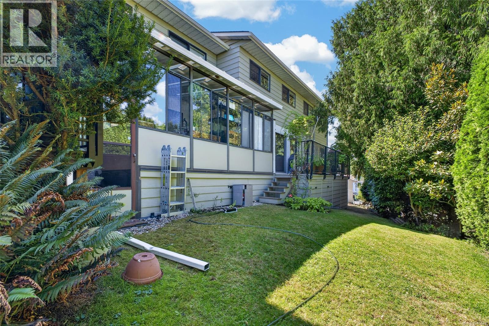 3 864 Swan Street, Saanich